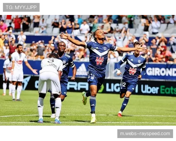 朗斯攻防效率法甲第一，定位球战术已打入10球